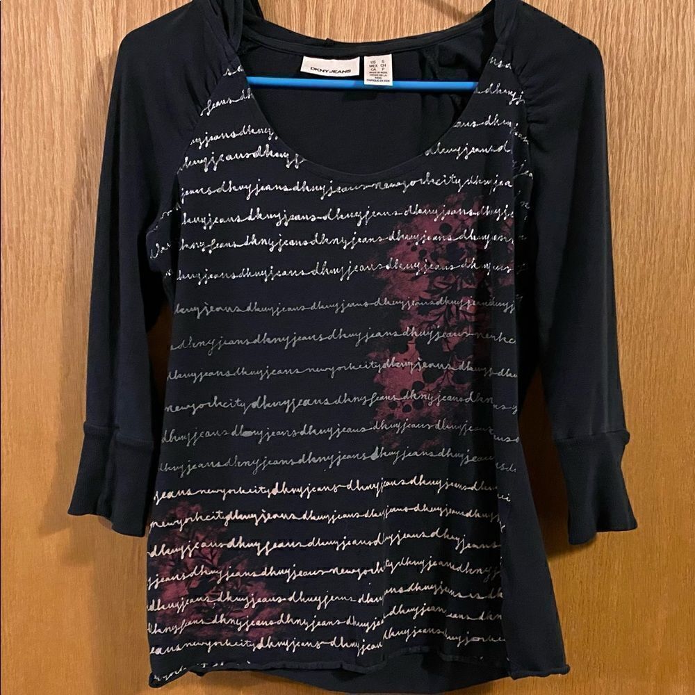 ☀️3 for $24☀️DKNY Jeans Hooded 3/4 Sleeve Stretchy Shirt, size S. (S56)